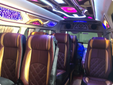 Maxicab Singapore buses exterior view